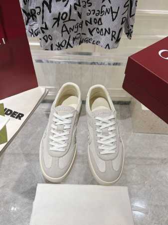男 全新升级版gucci 2024 新款小白鞋 休闲鞋 爆款推荐，原版tpu鞋底、原版面料、原版羊皮内里羊皮垫脚原版套楦工艺一比一折骨复刻！舒适追求极致！ 面料 - 点击图像关闭