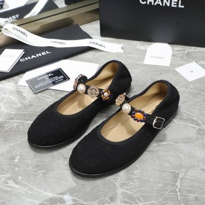 布面 皮面 顶级版本 Chanel 香奈儿 秋冬新款手工复古金币玛丽珍单鞋 材料面料：牛皮 布 内里：羊皮 大底：原版真皮大底 跟高：1.5Cm 码数：35-4