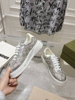 出厂 Gucc 古驰 2025Ss新款 系列运动鞋厚底小白鞋休闲板鞋 Gg情侣款小白鞋专柜同步款，走秀款明星、网红、直播等必定种草打Call 款式设计轻奢复古，