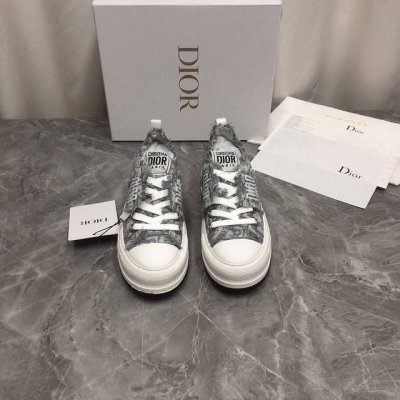 工厂p价p p Ss早春新款Dior 迪奥Walk'n'dior 厚底女士运动鞋 低帮休闲帆布鞋 板鞋 黑色和白色棉质帆布面料流苏装饰 Diorgraphiqu