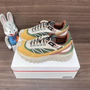 顶级版本Moncler盟可睐Trailgrip网布系带圆头低帮运动休闲鞋黄绿。 码数：36-46码 编码: J109A4M00110M404886Z 包装：全套