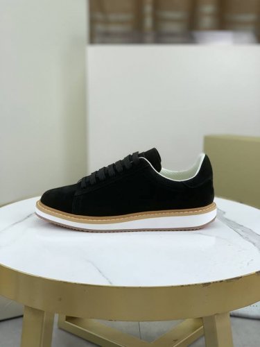 工厂价 Bc 新品 Brunello Cucinelli Bc春夏新款情侣款休闲鞋zg同步发售｜这款本季精美色彩的马裤呢胶底鞋以柔软鞋面材料和绒质感麂皮鞋后跟演