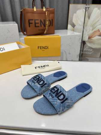 最新夏季爆款FENDI芬迪凉鞋，专柜原装正版，面料：头层羊皮，内里头层羊皮，橡胶底 真皮底 35 44码欢迎下单， - 点击图像关闭