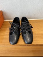 顶级品质 Hermes Ss25 New Arrival～ H家25春夏新品镂空雕花罗马凉鞋 鞋面英伦风雕花工艺，满满的文艺气息～ 造型很慵懒又复古时髦～休闲度