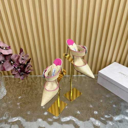独家新款 Jimmy Choo 吉米周经典编织尖头高跟拖鞋 超绝的水晶鞋 美到移不开视线 鞋型做的非常秀气 不会过分窄长 内部空间很足 让脚趾能足够的放松 水钻