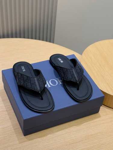 Dior 顶级 Size39-44 38.45定做 迪奥 Dior Alias男士牛皮拖鞋 这款 Alias 凉鞋夏季新品，彰显休闲高雅的风范。采用粒面牛皮革、
