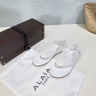 高品质出厂 小众潮牌 Alaia 阿莱亚25春夏走秀款透气网面芭蕾舞鞋平底夹脚凉鞋 最近超火的一款平底鞋 章小蕙同款 甜酷芭蕾风 人气超高的一款芭蕾舞鞋 浪漫又