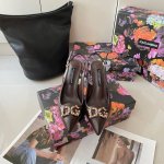 出厂 杜嘉班纳 D&G 2025顶级专柜 新款限定 官网上新 独家首发 Dg 25Ss-早春 字母扣尖头高跟鞋 Dg高跟 Dg美鞋 Dg鞋控 小红书种草新款 仙