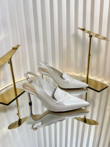 迪奥 Dior 2025早春新款尖头穆勒女鞋 明星同款Cd字母Logo五金扣矮跟凉鞋 材质 鞋面开边珠 羊皮内里+意大利真皮大底 跟高 3.5Cm 7.5Cm