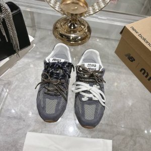 出厂单鞋 New 新款新色Balance530联名款25Ss春夏新款 超级大热门 无论你如何穿搭请都不要放过这一双530系列的运动鞋 非常好搭配 洋气到不行 时
