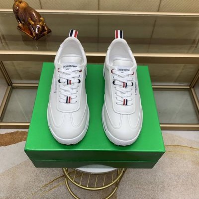 Thom Browne 汤姆.布朗 Tb官网同款 原单爆款运动鞋 头层牛皮加透气布料1 1原板 羊皮内里鞋身配件一比一开模 专柜品质 亲们你还为穿着搭配鞋发愁那
