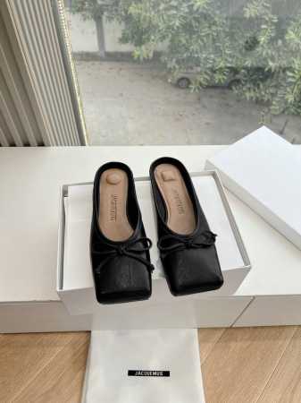 G213所见即所得Jacquemus25春夏新款方头鞋蝴蝶结半拖 单鞋！方头设计真的好时髦！牛仔裤 小裙子搭配不在话下！可可爱爱没有脑袋四方方的 时髦精必入的一 - 点击图像关闭