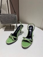 Alexander Wang 春夏大王高品质高跟凉鞋.原版Logo白色字母.内里垫脚为原厂材质山羊皮！纯钢串珠延条配置高密度意大利进口牛皮大底！鞋面铆钉设计。跟
