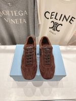高版本出厂 情侣款 Prada*普拉达P家25Ssfw～New新款绑带情侣款休闲鞋，低调奢华懒人鞋，富人的不二选择！ 软胶底素有踩云感之称～舒适度百分百 细腻反
