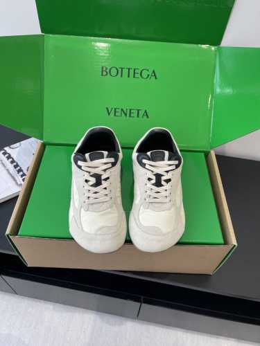 顶级版本 女款 男款 Bottega Veneta 葆蝶家 Bv最新款Orbit系列 复古休闲运动鞋 情侣款 Bottega Veneta 以 90年代自由随性