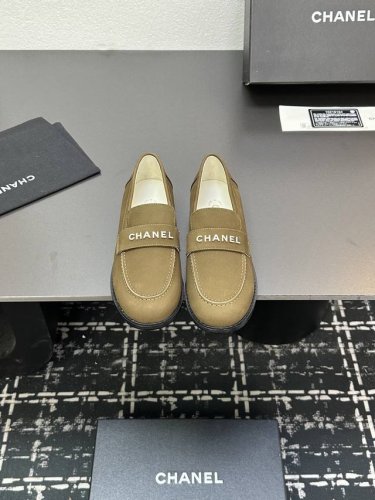 p半拖 单鞋 2025春季新款Chanel香奈儿小香钻扣字母标乐福懒人半拖鞋，一年四季皆可穿 不管什么时候拿出来搭配都贼高级耐看 逛街压马路赚足眼球！轻松游走于