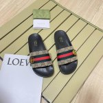 橙子出厂价p gucci 古驰春夏新款 沙滩拖鞋 一字拖 休闲凉拖 情侣款 码数 36-45
