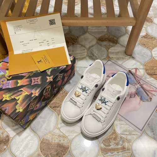 橙子出厂价 Louis Vuitton 路易威登 Lv小白鞋 休闲鞋 运动鞋板鞋 经典 Time Out 运动鞋，以金属质感皮革勾勒鞋后。以花卉、Lv 铭纹心形