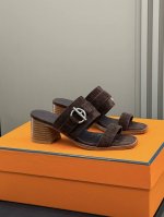 hermes Kute凉鞋新品 小牛皮高跟凉鞋 搭配标志性Glenan鞋扣 航海风格 打造都市优雅造型 鞋跟高度 6厘米 size 35-41