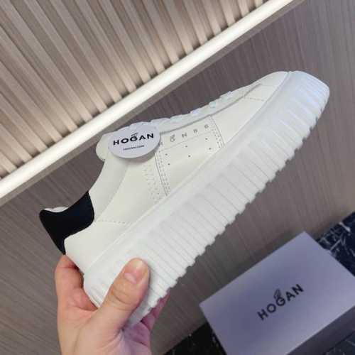 Hogan P: 情侣款,Size:女35-40.男39-44 .45定做 Hogan 霍根N86最新饼干鞋，厚底鞋，飞艇鞋，情侣款运动鞋~~ 小红书打卡款~~