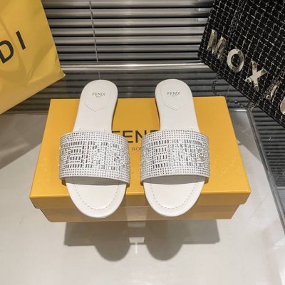 橙子出厂价p fendi 芬迪 初夏新款 满钻平底拖鞋 一字拖 休闲凉拖 颜色 黑 白 粉 棕 金 银 码数 35-42