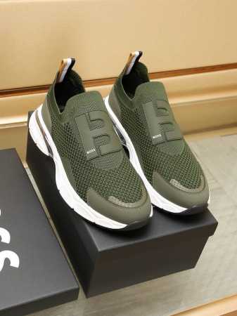 工厂p Boss 新款男仕运动鞋 知名运动品牌新款隆重上市 以奢华高端设计出货 鞋面选用原版定制透气飞织制成 羊皮垫脚 叠层设计鞋面线条感层次分明，轻质橡胶大底 - 点击图像关闭