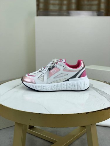 工厂p价p 实价 情侣款 顶级原单品质 同步 Dolce&Gabbana 杜嘉班纳 高品质. 效果 低帮休闲Dg男鞋 众多明星至爱 采用高端进口头层小牛皮拼接设