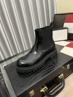 高档高邦爆款 GUCCl 古奇专柜同步挺阔流畅大方的楦型设计，以精湛缝线勾勒皮鞋鞋履的雅致情怀，描写男人自信的轮廓看似简约的一款，鞋面优选进口牛皮牛皮内里，相