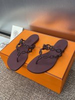 工厂p价p 爱马仕 Hermes 春夏经典款Bouncing猪鼻子链条夹指女鞋 H家平底圆头露趾果冻色凉拖鞋 材质 鞋面Chaine Dancre图案+原版开模