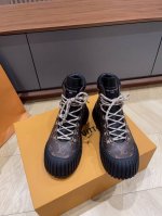 Louis驴牌经典切尔西短靴 size35 36 37 38 39 订40不退换