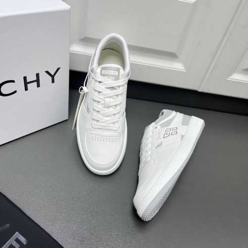 最新款纪梵希Givenchy G Move系列、系带低帮休闲运动男鞋到货。 这款男士板鞋精选进口柔软头层皮革+定制丝绸牛皮，后帮加衬增加舒适感，鞋舌饰以Ghy