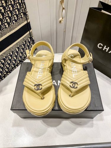 橙子出厂价p chanel 香奈儿春夏新款 菱格厚底夹脚凉鞋 小红书早春推荐 小香风25Ss 顶奢新品 厚底凉鞋 码数 35-40