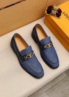 商品商标 Louis Vuitton 路易威登 休闲皮鞋 正码码数: 38-44 45.46.47订制 商品材料 精选 进口布料压花鞋面+奢华五金扣 进口头层牛
