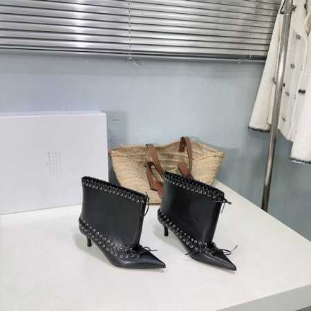 高品质出厂 ！ALI IN 24ss秋冬新款编织风尖头矮跟短靴！ 新品发售 优雅风格 创造不一样的感觉 简约气质款式！ 市场顶级 show bdetails 鞋 - 点击图像关闭
