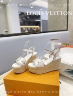 出厂 Loui& Vuitto&路易威登 法国代购新款驴牌 春夏首选 香港原版购入一比一开模 今年的款式比去年增加激光元素 显得更为大牌 皮面款采用原版小牛皮