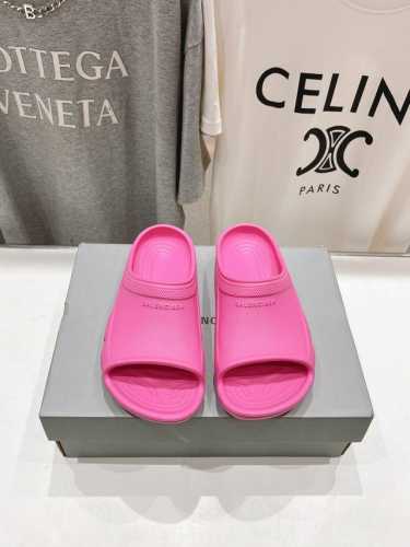 高版本出厂220 Balenciaga～巴黎世家2025Ss新款 厚底松糕拖鞋凉鞋沙滩鞋 顶级版本 Zp购入开发做货 此款巴黎世家拖鞋，是2025春季新款黑马单