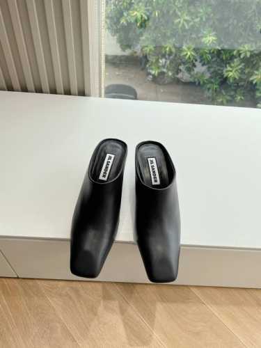 G028Jilsander24S 春夏新品方头水晶跟喜歡平底鞋坡跟帶來的安全感后空玛丽珍单鞋 喜歡Jil Sander經典可以試試這款新到的方頭涼鞋，保留原有的