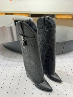 秋冬新品，火遍整个时尚圈，各路网红大咖，以及明星大腕的最爱。 ★面料： 牛皮 内里：牛皮 鞋底：牛皮大底 优雅风格 创造不一样的感觉 跟高：坡跟8.5 cm 简