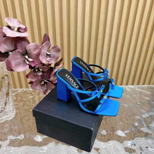 高版本Versace 范思哲2024春夏新款 防水台厚底 专柜同步发售 场米兰秀场同简约干练的版型，童话般的亚特兰蒂斯或神奇的海洋主题，明亮的荧光色和各种彩色配