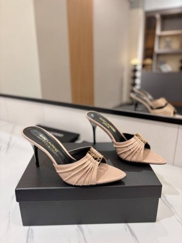 出厂价pp Ysl Saint Laurent* 夏季新品 金属头优雅大气高跟凉鞋 2025全新春夏系列后带方扣高跟凉鞋 尖头高跟拖鞋淡淡的夏日里怎么少得了一双
