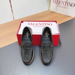 顶级代购版本 VALENTINO GARAVANI LEISURE FLOWS小牛皮乐福鞋 一脚蹬男士鞋 VALENTINO华伦天奴新款男士乐福鞋，时尚休闲皮鞋