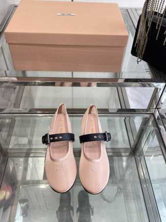 miumiu 缪缪 25Ss新款 一脚蹬懒人鞋玛丽珍网面芭蕾舞鞋 平底单鞋 官方春夏走秀新款 时髦百搭即可咸又可甜 一点也不磨脚 无论光脚穿还是搭配袜子穿都超级 - 点击图像关闭