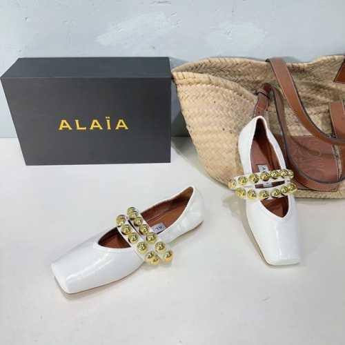 高品质出厂 ！小众潮牌ALAIA 春夏新款猪鼻子五金配饰扣带芭蕾舞鞋极简平底单鞋 独家新品 法式优雅 甜酷芭蕾风 浪漫又迷人 超级舒适百搭 鞋面ZP订制牛漆皮