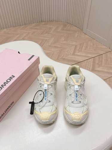 Salomon 萨洛蒙Xt-Whisper 户外 休闲 运动鞋 跑鞋 Salomon 对 Xt-Whisper 鞋面设计进行了升级，以多种鞋面材质，构造了丰富的