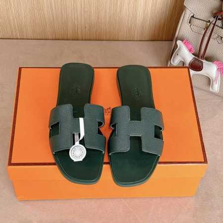 可配飞机盒50出厂价p Hermes 爱马仕H拖鞋Oran凉鞋系列 时尚又百搭 超级舒服 每个细节都做到极致 原版Epson掌纹面料 原版1:1独家私模鞋面 原 - 点击图像关闭