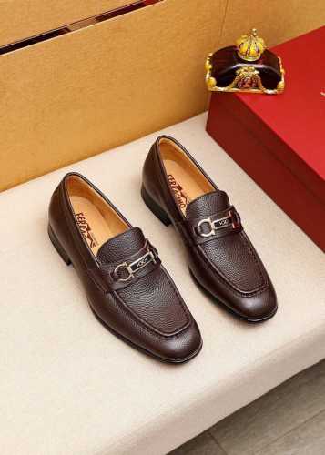 商品商标：Ferragamo 菲拉格慕 休闲皮鞋 正码码数: 38-44 45订制 商品材料：精选 进口头层荔枝纹牛皮鞋面+奢华五金扣，进口水染牛皮内里。强烈立