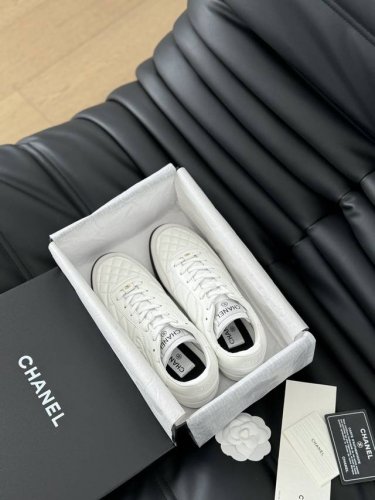 对版新色 黑皮皮料油蜡感 Chanel 小香最新菱格棒球鞋运动鞋！ 鞋面原版小羊皮菱格车线工艺，贵气十足的棒球鞋，脚感非常轻盈舒适，所有材料均按照原版定制！ S
