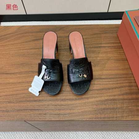 Loro Piana 驼鸟纹中跟拖鞋。鞋面驼鸟纹牛皮，羊皮内里及垫脚。真皮中底，真皮包跟。进口真皮大底。跟高8cm码数：34-42 34、40、41、42定制不 - 点击图像关闭