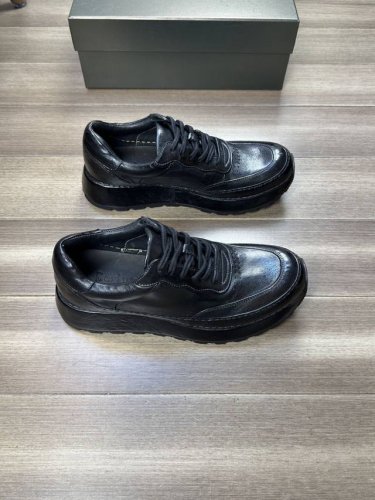 Berluti 伯尔鲁帝 布鲁提 -高端品质 原单 -鞋面：进口蜡感水洗马皮、鞋身马皮包底工艺 -内里：水染牛皮 -大底：Tpu 橡胶；双色成型大底 -超高品控