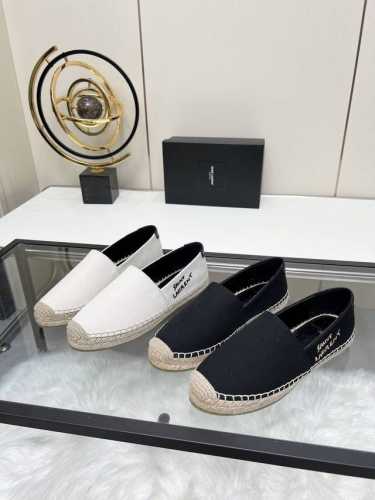 冲量 品牌：Saint Laurent 圣罗兰 面料材质：布面 内里材质：羊皮内里，羊皮垫脚 圣罗兰21春夏草编渔夫鞋，原版意大利直邮开发，与正品11,原版开模